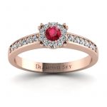 Diamentowe lśnienie - Pierścionek Diamond Sky, różowe złoto, diamenty, rubin